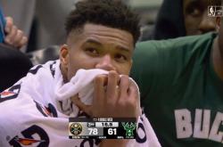 九游娱乐-穆雷巅峰对决，字母哥与70激战雄鹿分钟，突破纪录胜负难料！的简单介绍