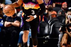 九游娱乐-关键时刻社区盾焦点战；俄克拉荷马雷霆手感冰凉；震撼外界；身体对抗强度拉满的简单介绍